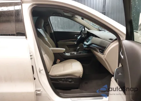 2022 Cadillac Xt4 Awd Luxury z USA, uszkodzony, nr VIN 1GYFZBR40NF170455